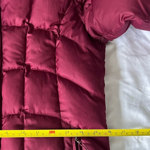 Eddie Bauer Burgundy Women’s Quilted Down Hooded Jacket - XS - Picture 5 of 10
